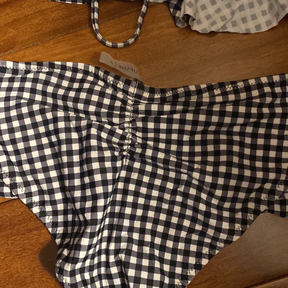 Bathing suit - Picture 3 of 3